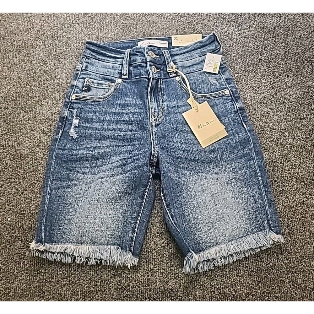 NWT Ran Can Size 0 Womens High Rise Burmuda Jean Shorts Distressed
